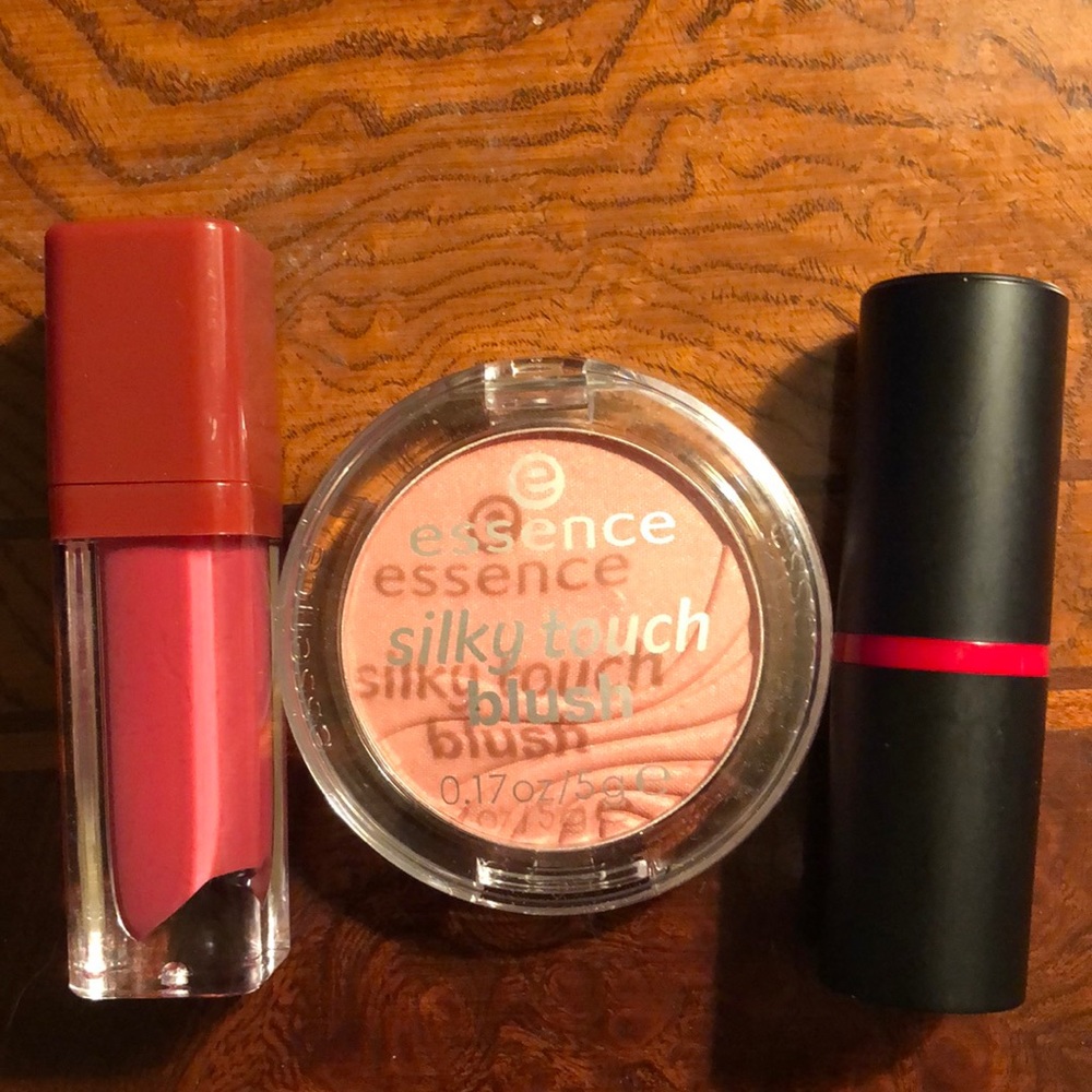 Essence liquid lipstick, blush, lipstick bundle